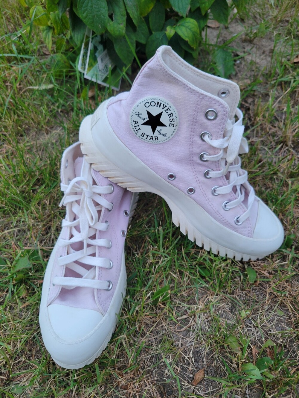 Converse Chuck Taylor All Star Lugged 2.0 Platform Sneakers Size 8